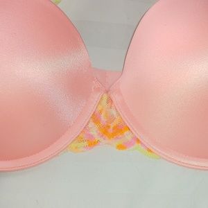PINK Summer Strapless Bra